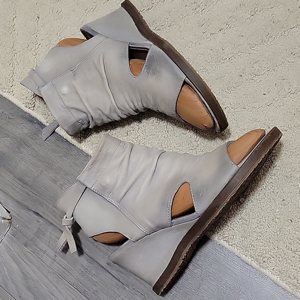 Womens Open-Toe Wedge Booties in Light Gray - Picture 3 of 5